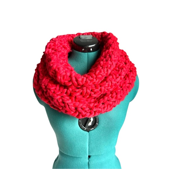 NWOT Mossimo Chunky Knit Infinity Scarf Red - Picture 3 of 7